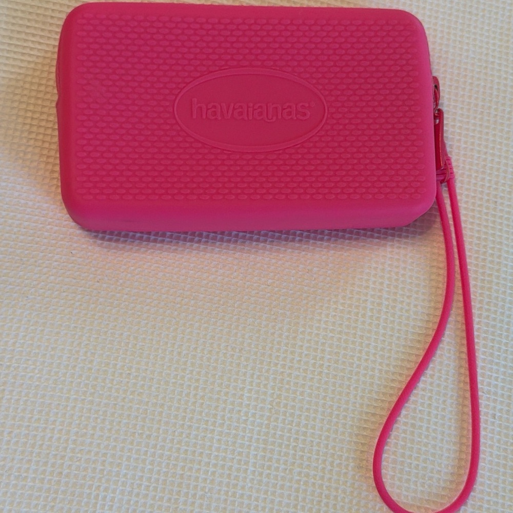 Havaianas Mini Clutch Wristlet Hot Pink Silicone Bag